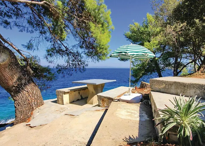Borova Bb Ii Blato (Korcula)