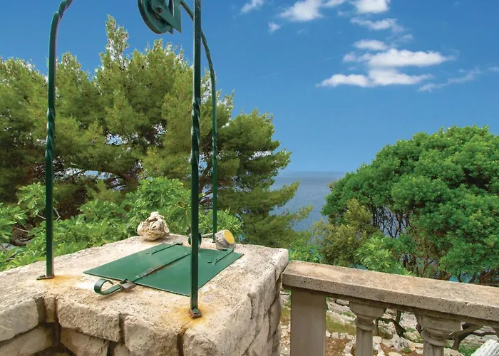 Borova Bb Ii Blato (Korcula)